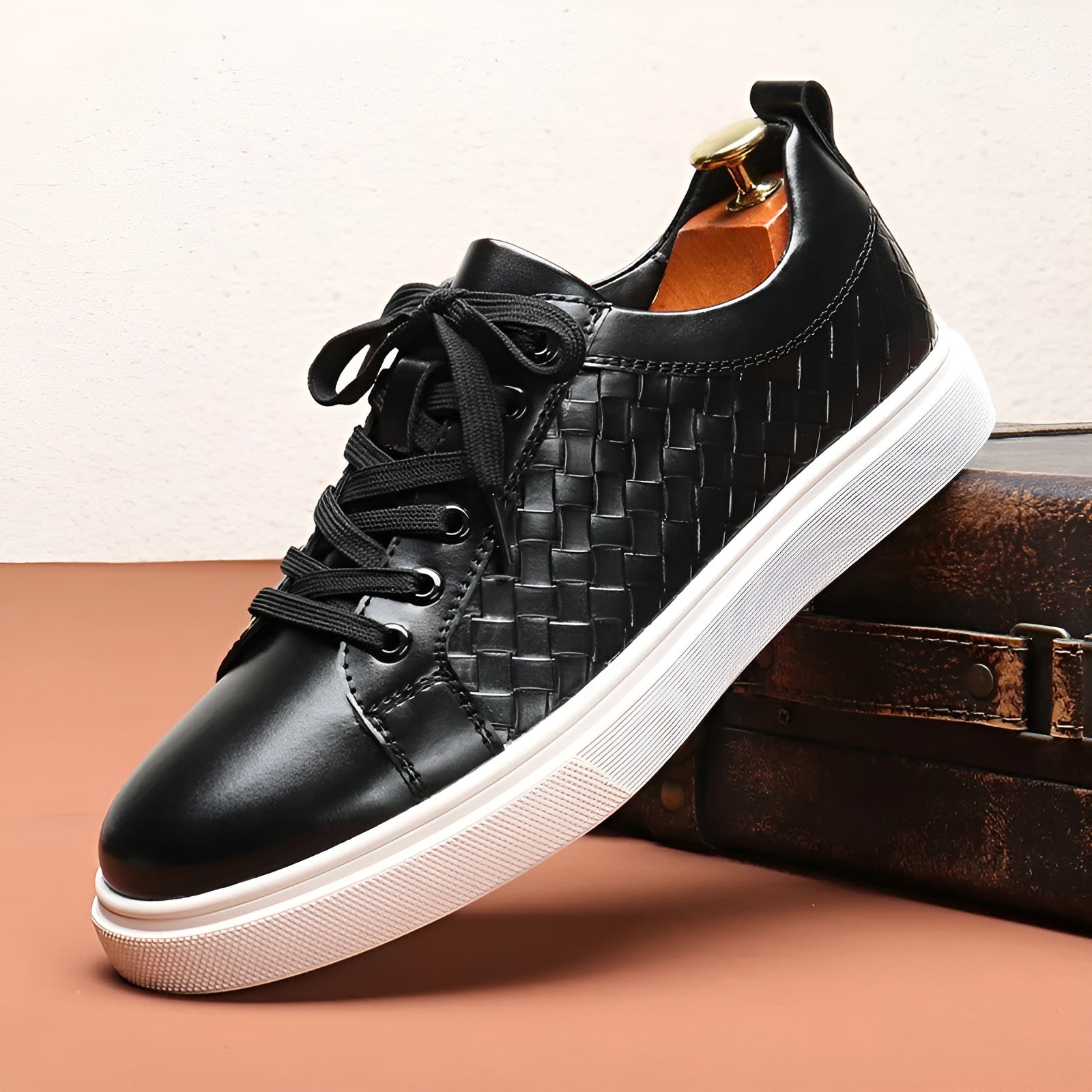 Briar Classic Low Top